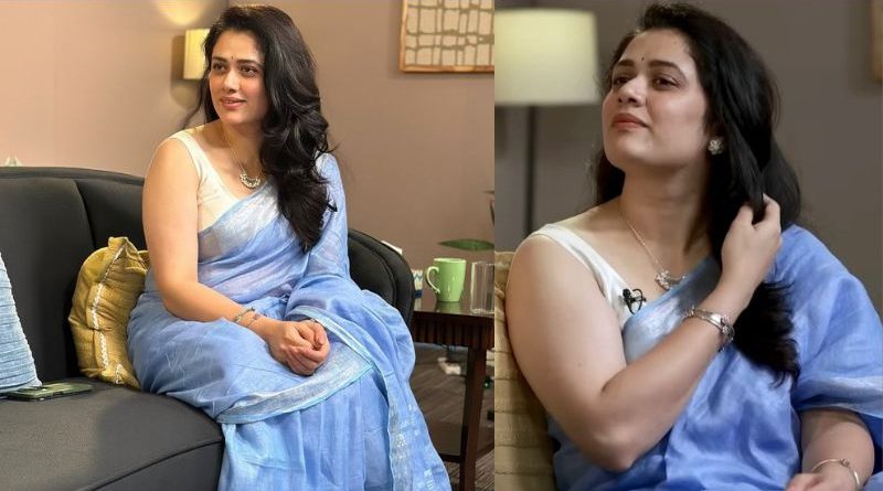 The Blue Saree That Broke the Internet Meet Girija Oak, India’s Newest Sensation