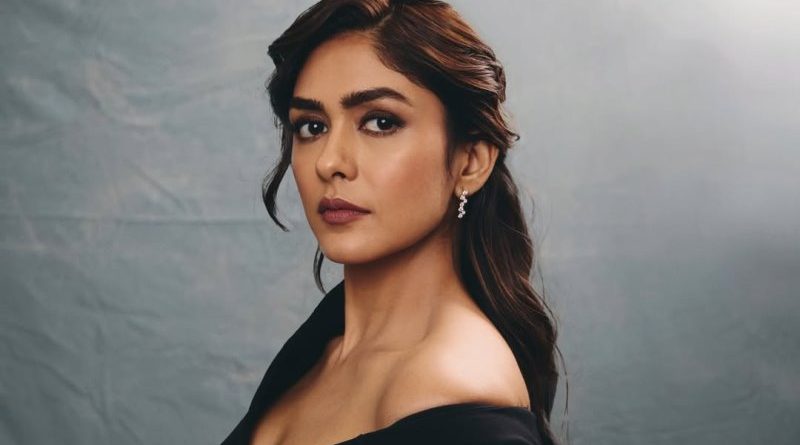 Mrunal Thakur calls Ranveer Singh her lucky charm